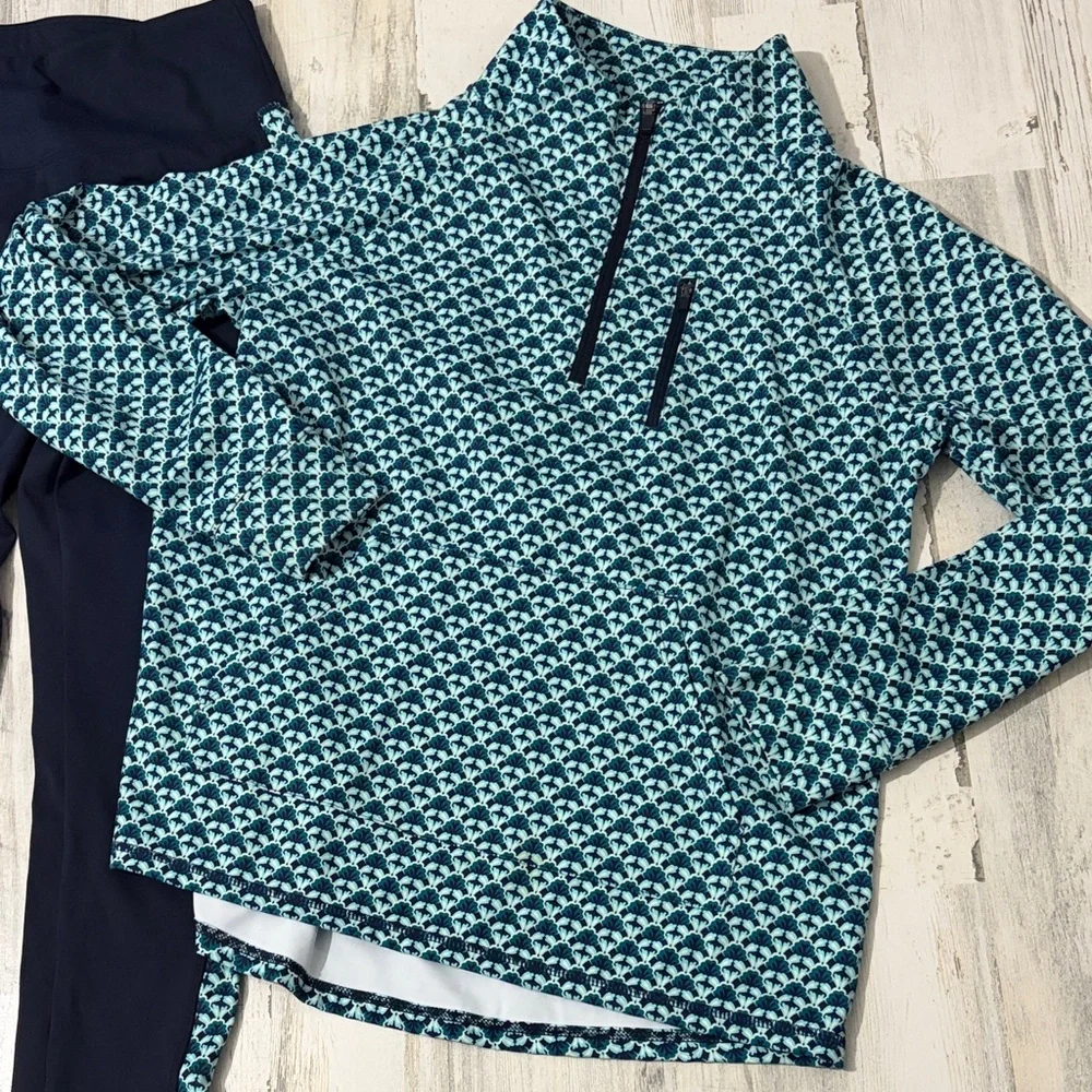 Talbots Out and About Scallop Print Set Size S/M - Picture 6 of 15